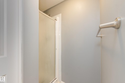 18812 93 Avenue, Edmonton, AB - Indoor