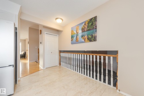 18812 93 Avenue, Edmonton, AB - Indoor Photo Showing Other Room