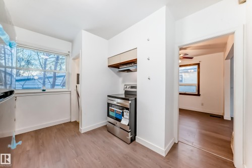 13919 107A Ave, Edmonton, AB - Indoor Photo Showing Other Room