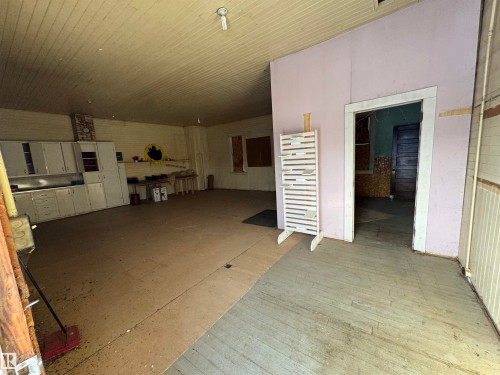 5204 50 Street, Vilna, AB - Indoor