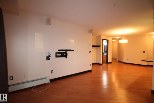 105 3719 Whitelaw Lane, Edmonton, AB - Indoor Photo Showing Other Room