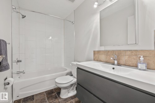 3543 46 Street, Edmonton, AB - Indoor Photo Showing Bathroom