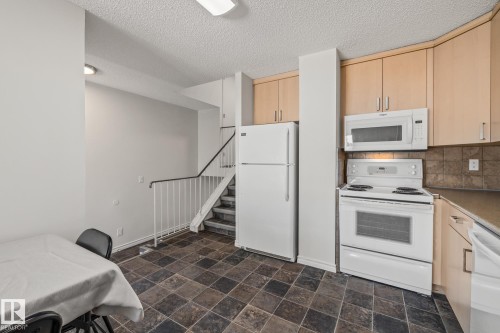3543 46 Street, Edmonton, AB - Indoor Photo Showing Kitchen