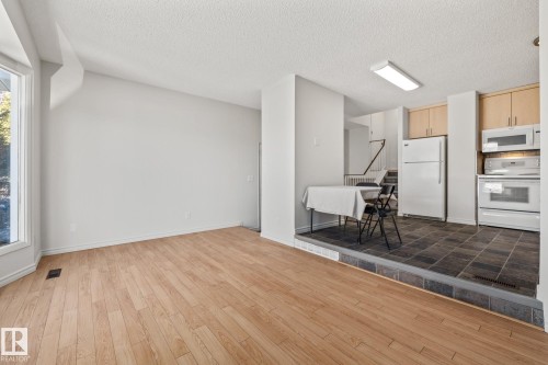 3543 46 Street, Edmonton, AB - Indoor