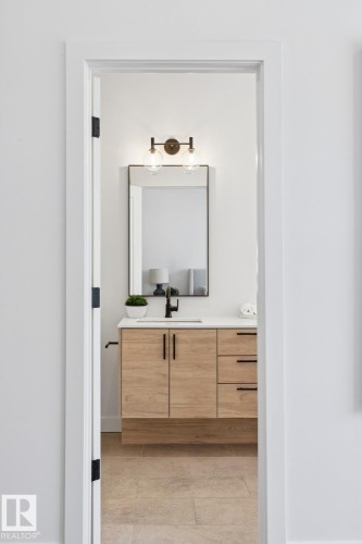 Bathroom featuring vanity - 11016 132 Street, Edmonton, AB - Indoor