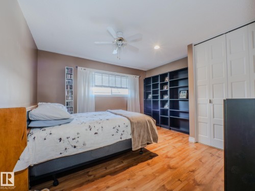 3204 113B Street, Edmonton, AB - Indoor Photo Showing Bedroom