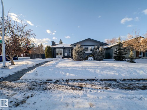 3204 113B Street, Edmonton, AB - Outdoor