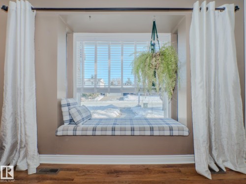 3204 113B Street, Edmonton, AB - Indoor