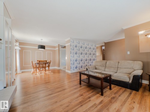3204 113B Street, Edmonton, AB - Indoor Photo Showing Living Room