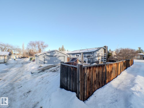 3204 113B Street, Edmonton, AB - Outdoor