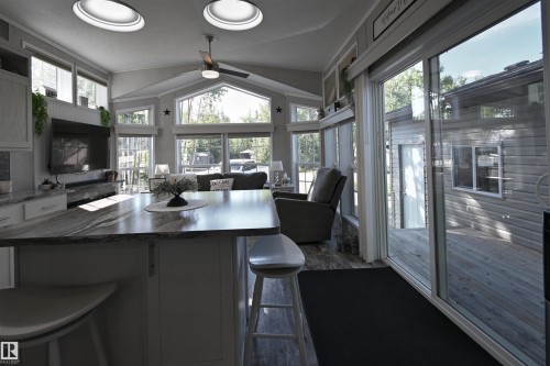 64 53206 Rge Road 55 A, Rural Parkland County, AB - Indoor Photo Showing Dining Room