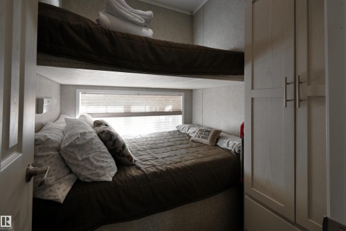 64 53206 Rge Road 55 A, Rural Parkland County, AB - Indoor Photo Showing Bedroom