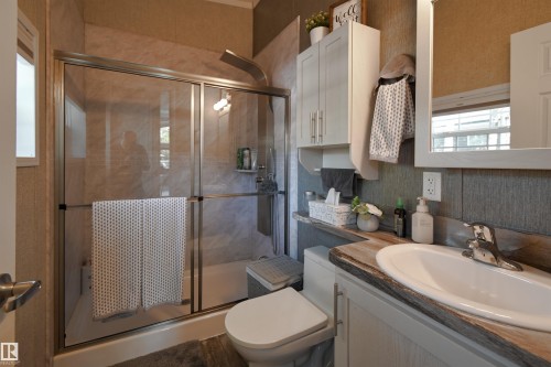 64 53206 Rge Road 55 A, Rural Parkland County, AB - Indoor Photo Showing Bathroom