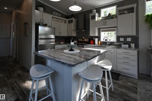64 53206 Rge Road 55 A, Rural Parkland County, AB - Indoor Photo Showing Kitchen
