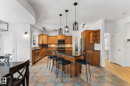 74 Linksview Drive, Spruce Grove, AB - Indoor