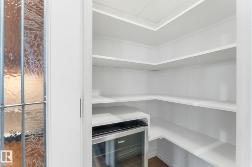 74 Linksview Drive, Spruce Grove, AB - Indoor With Storage