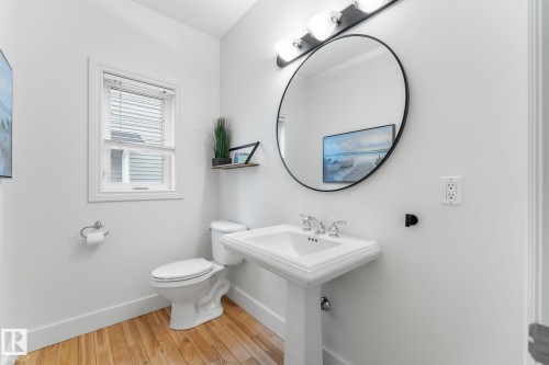 74 Linksview Drive, Spruce Grove, AB - Indoor Photo Showing Bathroom