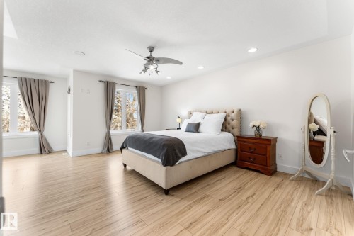 74 Linksview Drive, Spruce Grove, AB - Indoor Photo Showing Bedroom