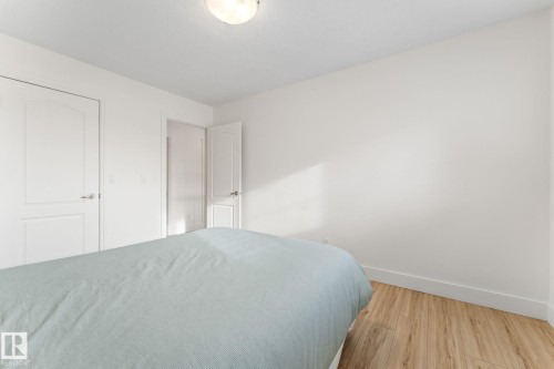 74 Linksview Drive, Spruce Grove, AB - Indoor Photo Showing Bedroom