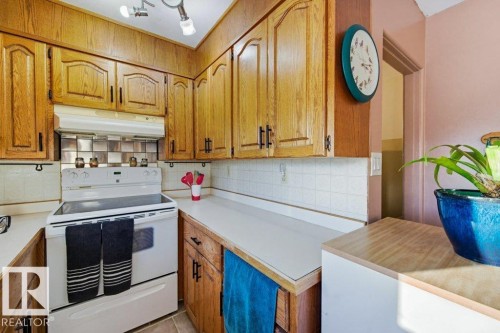 4704 54 Avenue, Wetaskiwin, AB - Indoor Photo Showing Kitchen