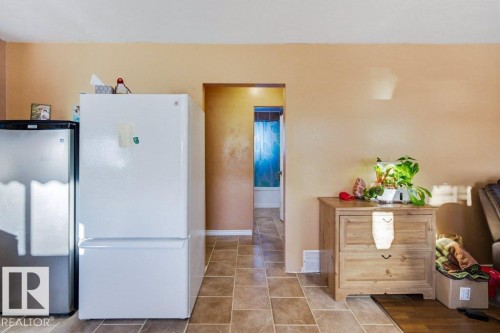 4704 54 Avenue, Wetaskiwin, AB - Indoor Photo Showing Other Room