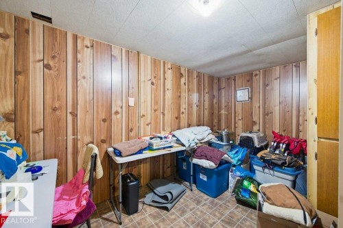 4704 54 Avenue, Wetaskiwin, AB - Indoor Photo Showing Other Room