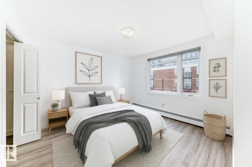 304 10303 105 Street, Edmonton, AB - Indoor Photo Showing Bedroom