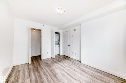304 10303 105 Street, Edmonton, AB - Indoor Photo Showing Other Room