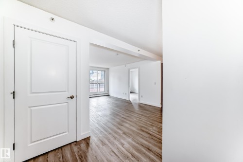 304 10303 105 Street, Edmonton, AB - Indoor Photo Showing Other Room