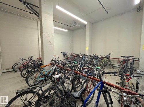 304 10303 105 Street, Edmonton, AB - Indoor Photo Showing Other Room