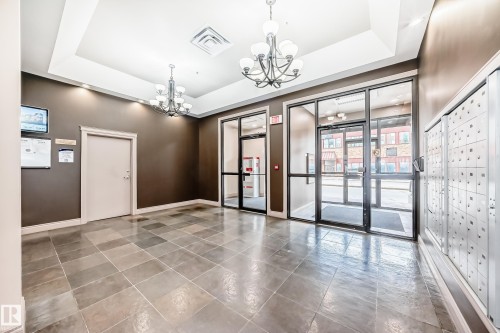 304 10303 105 Street, Edmonton, AB - Indoor Photo Showing Other Room