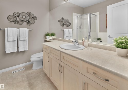 2218 Leger Court, Edmonton, AB - Indoor Photo Showing Bathroom