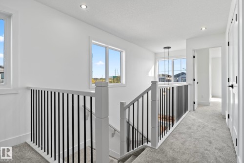 326 32 Avenue, Edmonton, AB - Indoor Photo Showing Other Room