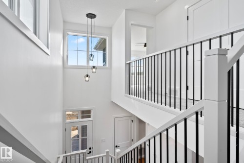 326 32 Avenue, Edmonton, AB - Indoor Photo Showing Other Room