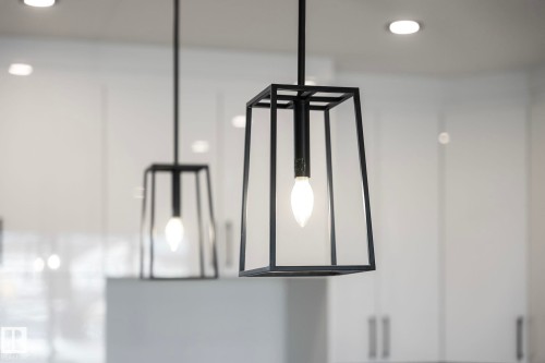 326 32 Avenue, Edmonton, AB - Indoor Photo Showing Other Room