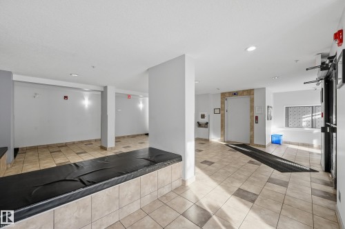 309 508 Albany Way, Edmonton, AB - Indoor