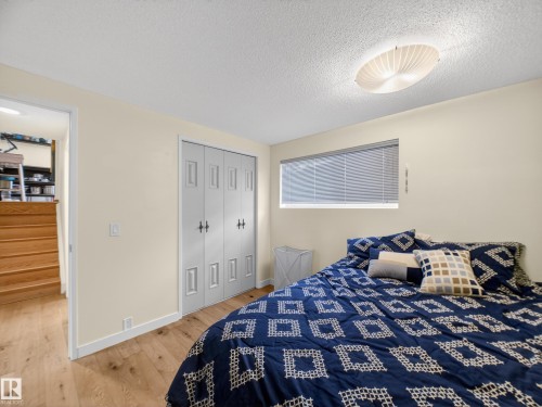 11008 40 Avenue, Edmonton, AB - Indoor Photo Showing Bedroom