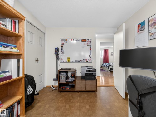 11008 40 Avenue, Edmonton, AB - Indoor