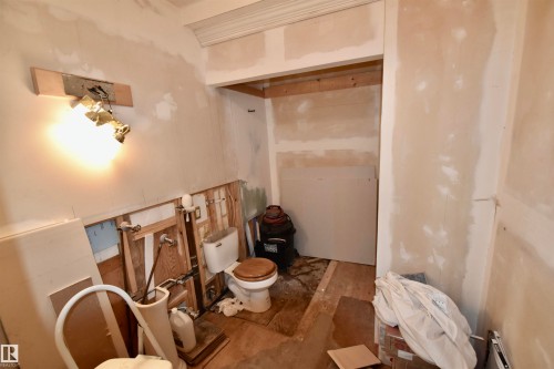 5207 Pyrogy Drive, Glendon, AB - Indoor