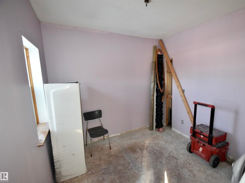 5207 Pyrogy Drive, Glendon, AB - Indoor Photo Showing Other Room