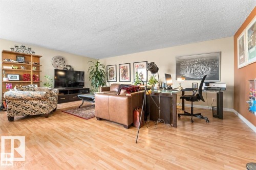701 10155 114 Street, Edmonton, AB - Indoor Photo Showing Living Room