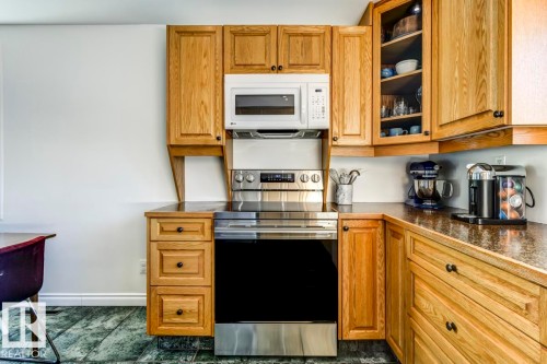 14343 92A Avenue, Edmonton, AB - Indoor Photo Showing Kitchen