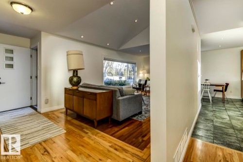 14343 92A Avenue, Edmonton, AB - Indoor Photo Showing Other Room