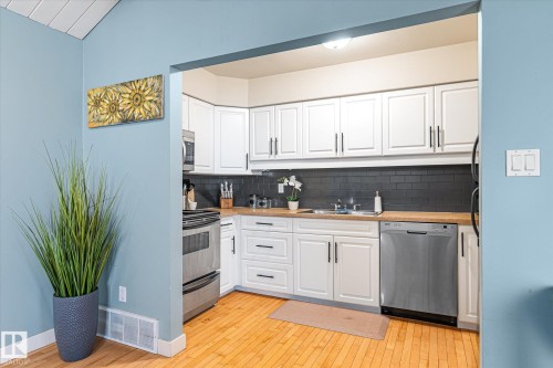 14511 121 Street, Edmonton, AB - Indoor Photo Showing Kitchen With Double Sink