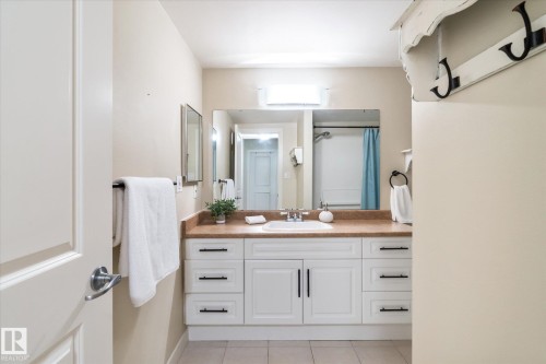 14511 121 Street, Edmonton, AB - Indoor Photo Showing Bathroom