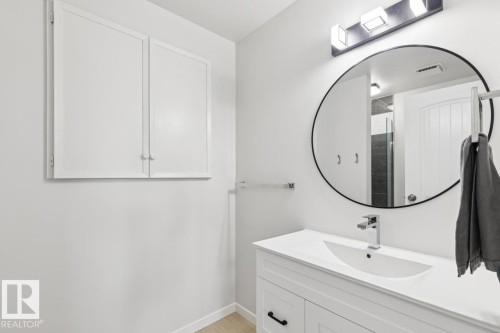 2524 106 Street, Edmonton, AB - Indoor