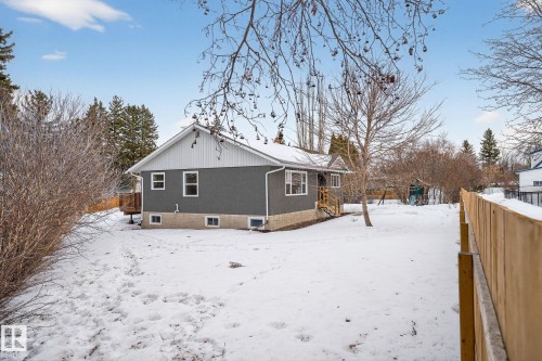 Snow covered property - 5 Langley Drive, Fort Saskatchewan, AB - Outdoor