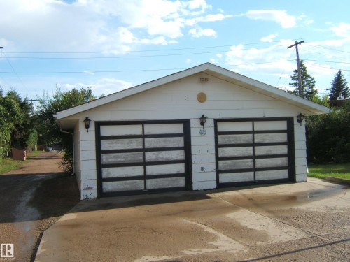 View of detached garage - 4807 54 Avenue, Two Hills, AB - Outdoor