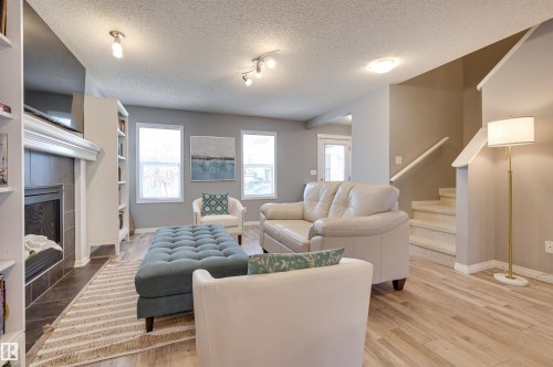 14867 141 Street, Edmonton, AB - Indoor Photo Showing Living Room With Fireplace