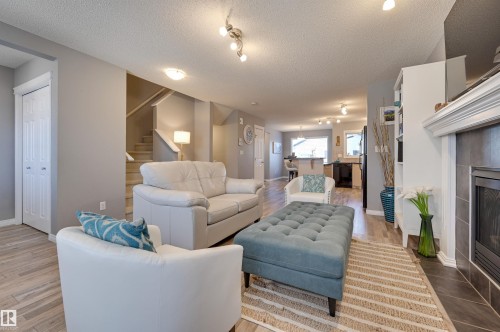 14867 141 Street, Edmonton, AB - Indoor Photo Showing Living Room With Fireplace